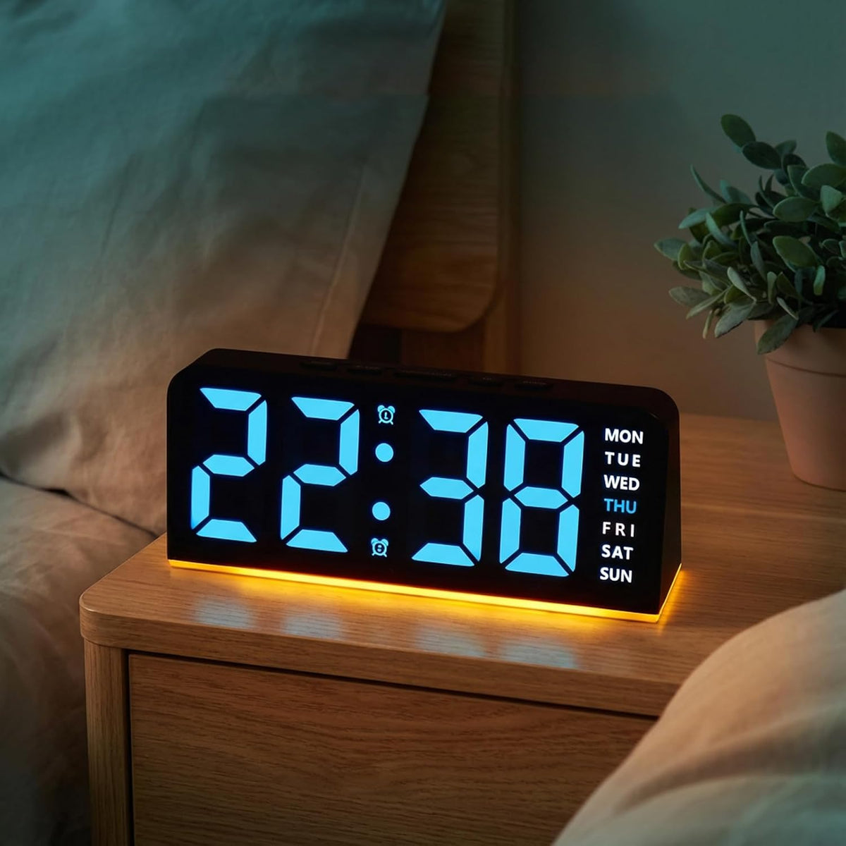 LED Wecker Digital Mit Großen Zahlen, Versatile LED Alarm Clock Nachttisch | Tischuhr Für Tiefschläfer Mit Typ-C & Usb-Ladeanschluss Nachttischuhr Helligkeit, Snooze, 12/24HR, Dual Alarm (Blaues Licht)