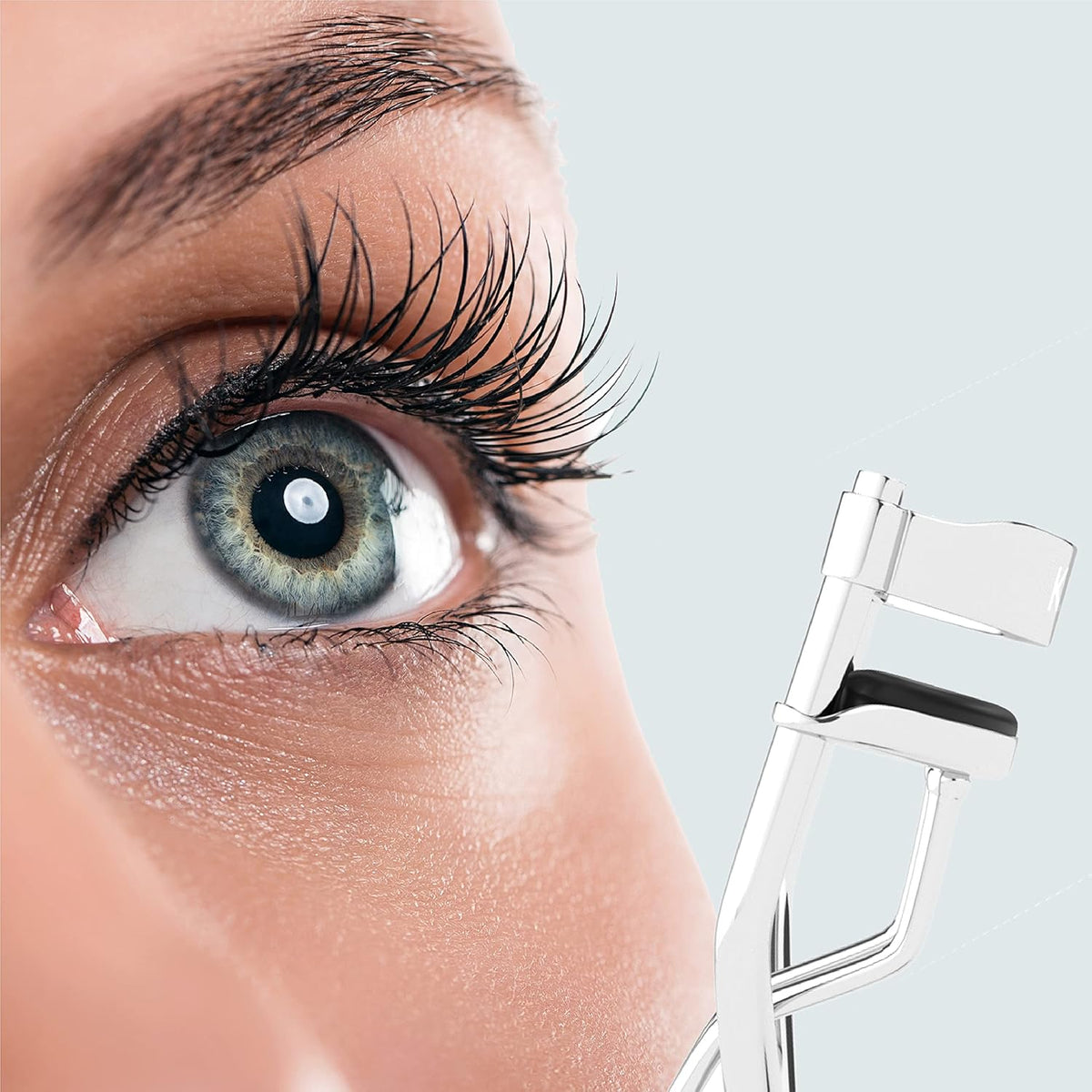 Exklusive Wimpernzange, Eyelash Curler Inkl. 8 Extra Ersatz-Gummi-Pads - Das Make-Up Tool Für Perfekt Geschwungene Wimpern Aus Hochwertigem Carbonstahl (Silber)